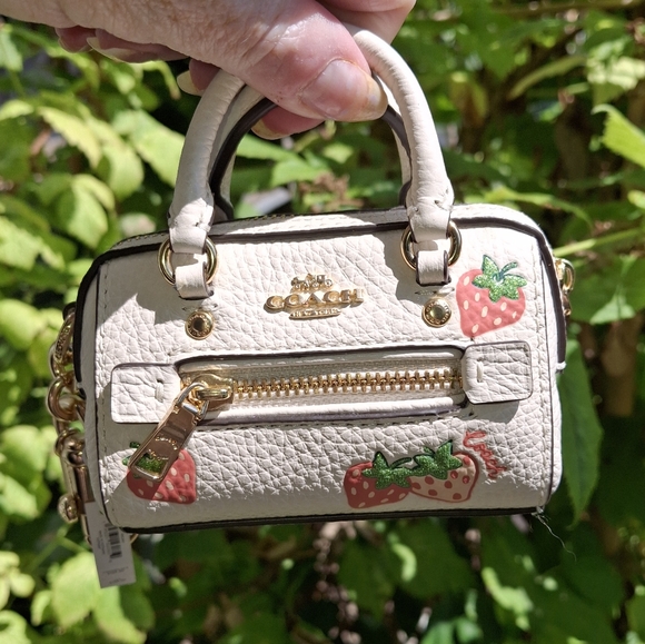 Coach strawberry mini Rowan bag - Picture 9 of 11